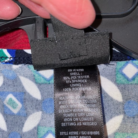 Geometric Print Dress with Waist Ruching and Flare Skirt - Picture 7 of 8